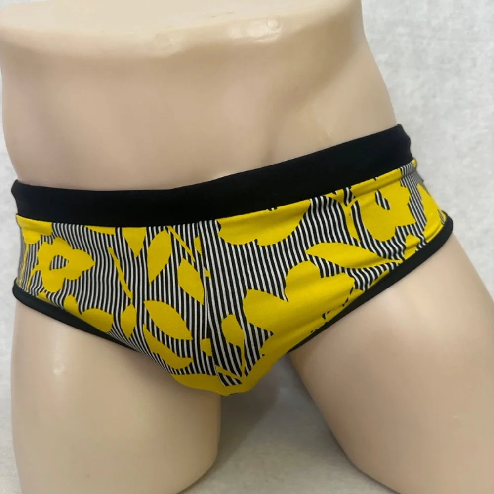 Timoteo Reversible Swim Briefs 30-36" waist Nylon / spandex Gently worn - Picture 4 of 7
